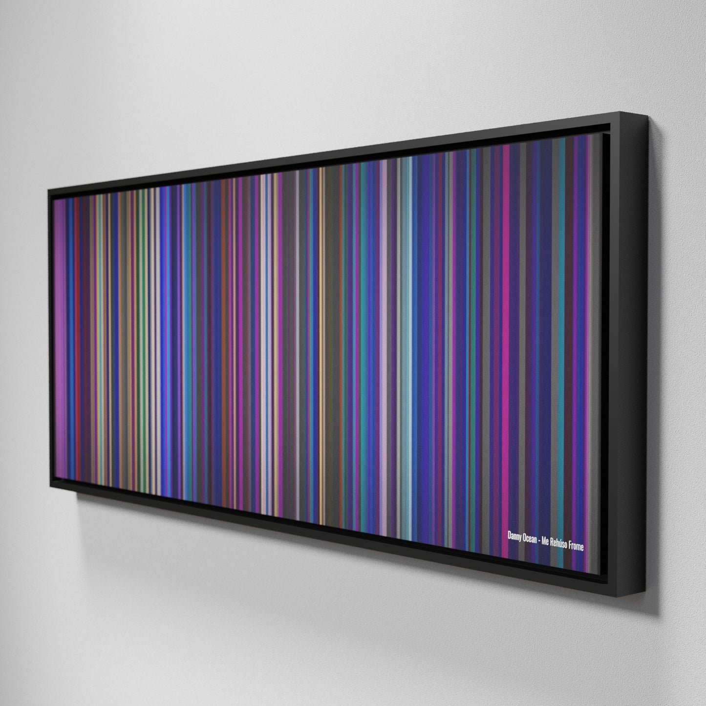 Side view of Framed Buff's of Danny-Ocean-Me-Rehuso Frome on the wall