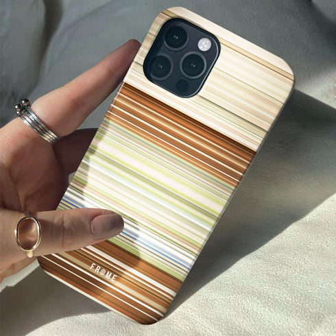 shakira - me enamore Frome phone case when holding in hands