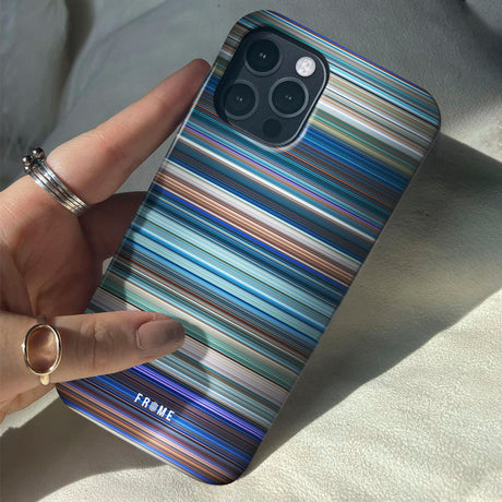 avatar_fire_and_ash Frome phone case when holding in hands