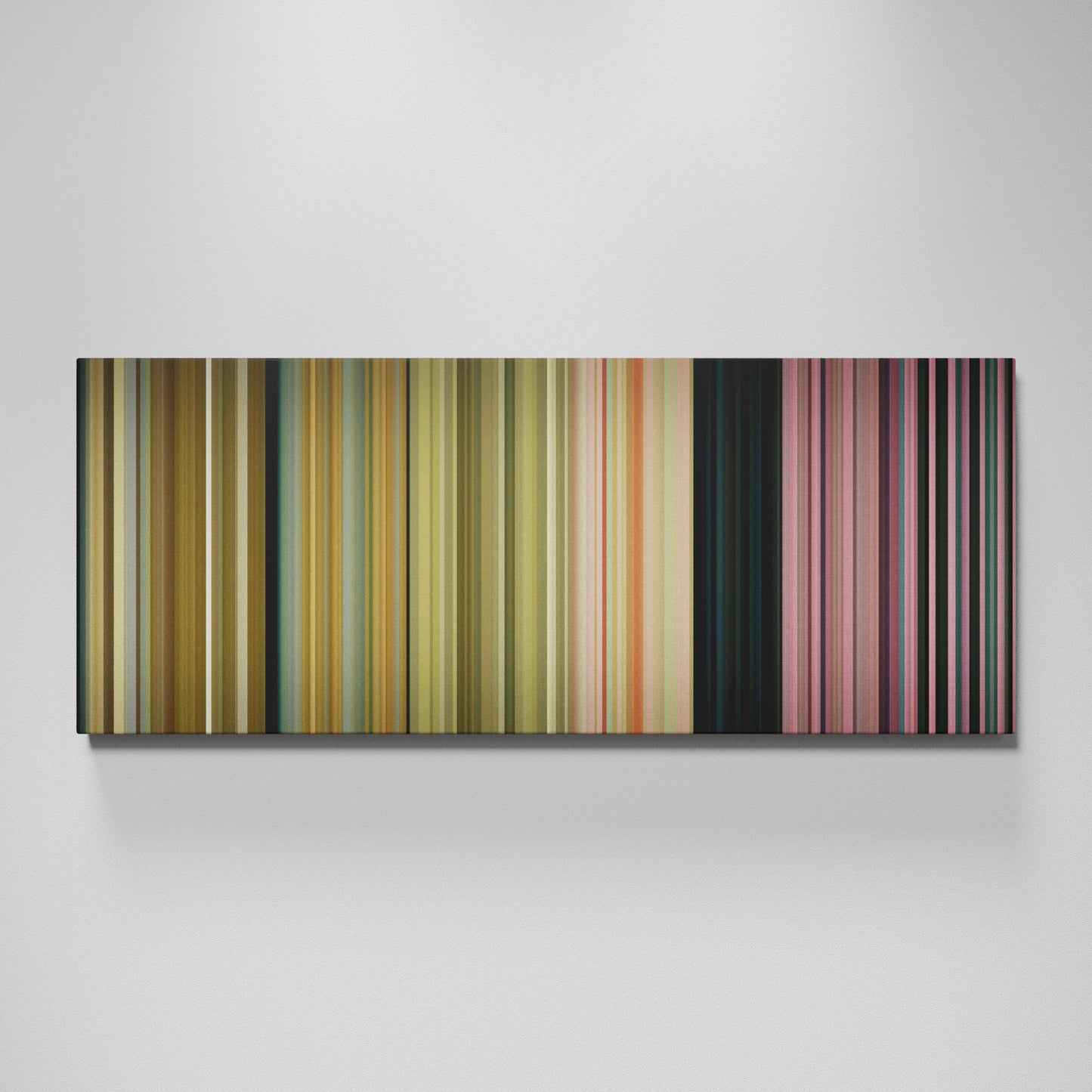 Front view of Miley-Cyrus-Party-In-The-USA Frome