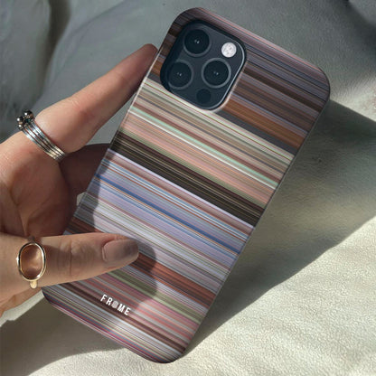 jab.we.met Frome phone case when holding in hands